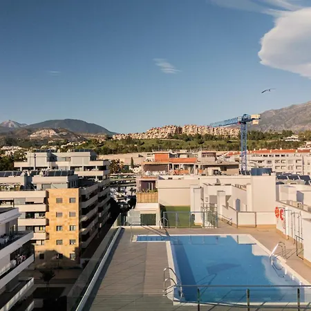 アパート Jardines De Guadaiza Luxury Penthouse Rooftop Pool Bbq マルベーリャ