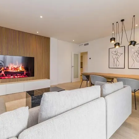 아파트 Jardines De Guadaiza Luxury Penthouse Rooftop Pool Bbq 마르베야