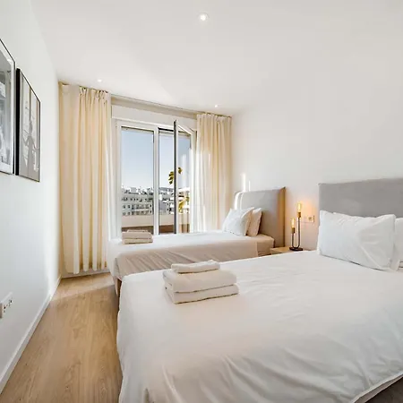 아파트 Jardines De Guadaiza Luxury Penthouse Rooftop Pool Bbq