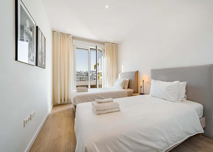 Appartement Jardines De Guadaiza Luxury Penthouse Rooftop Pool Bbq